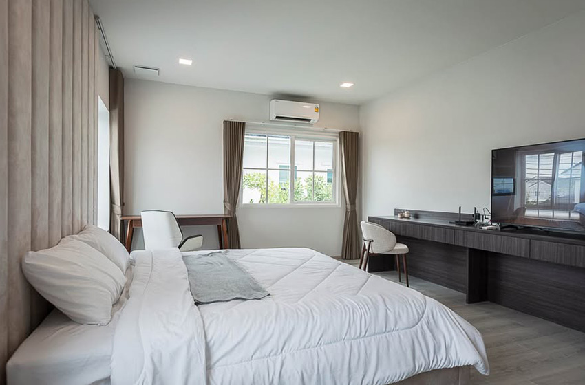 House with Shared Pool in Bangnatrad 